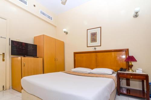 room detail thumbnail 2