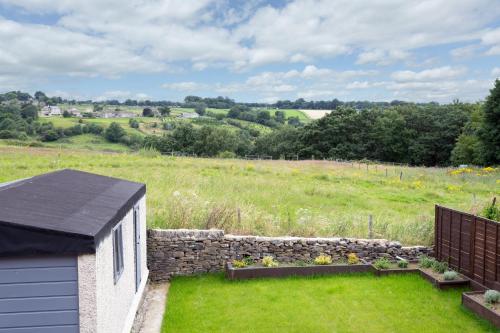 LOOK at the Views - Huddersfield Haven Sleeps 6