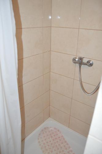 Rafaella - image 11