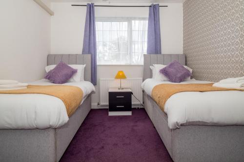 Spacious House for Contractors with plenty of street parking by Great Northampton Stays gîte à louer Boughton