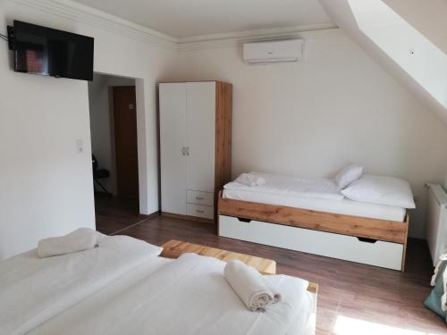 Levanda Panzió - Accommodation - Kópháza