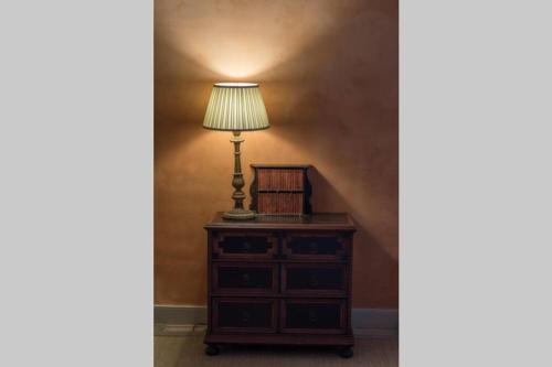 Queen Mary's Chamber - image 7