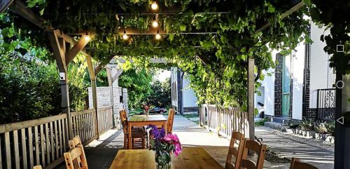Restaurant, Wein&Speiz Fogado in Hogyesz
