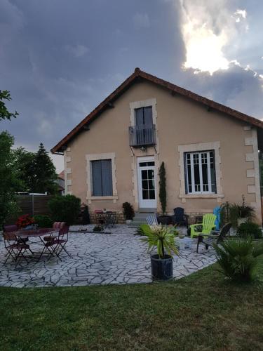 La Clairière gîte à louer Gond-Pontouvre