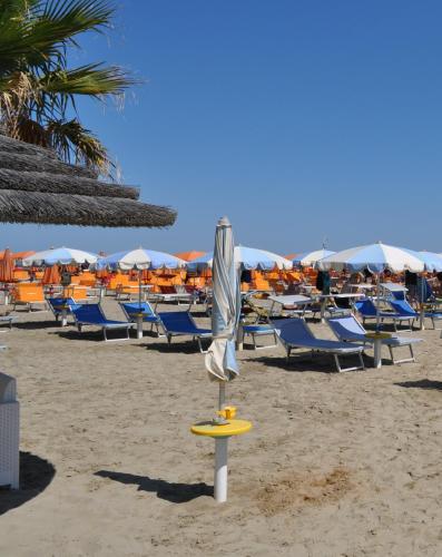 HOTEL ADRIA BEACH - image 13