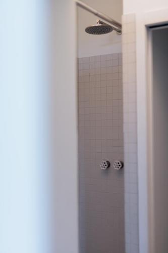 Bathroom, Hotel Restaurant La Musardiere in Giverny