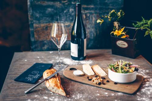 Ételek és italok, Hotel Restaurant La Musardiere in Giverny