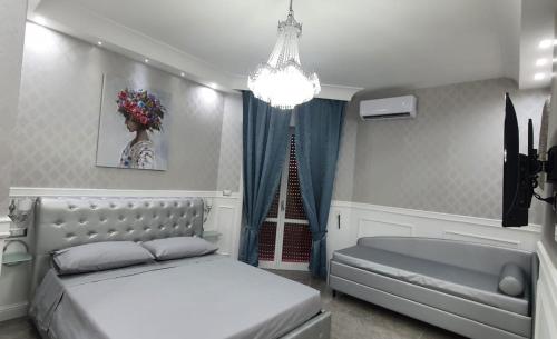 SILVER SUITE