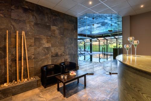 Gyógyfürdő, Hotel Spa Aguas de los Mallos in Murillo de Gállego