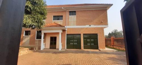 Nile Estates Villa Kiwatule