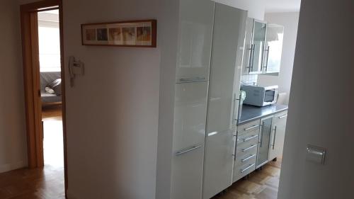 DOMOTEL Aleje Jerozolimskie - image 14