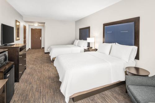 Holiday Inn Express & Suites Wilmington-Newark, an IHG Hotel