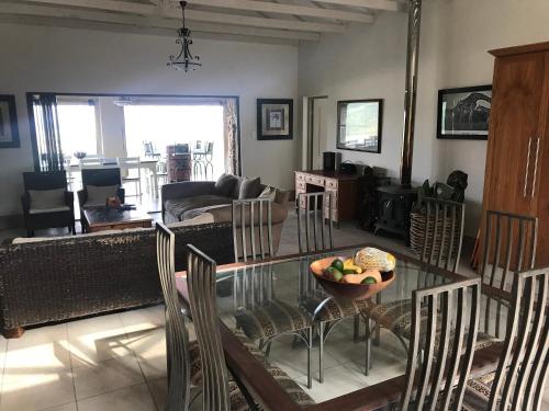 Fish Eagles View - on game farm close to pilansberg in 蘭斯堡國家公園