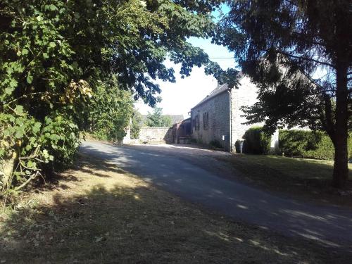 B&B Pierrefitte-en-Cinglais - L' ancien pressoir 2 - Bed and Breakfast Pierrefitte-en-Cinglais