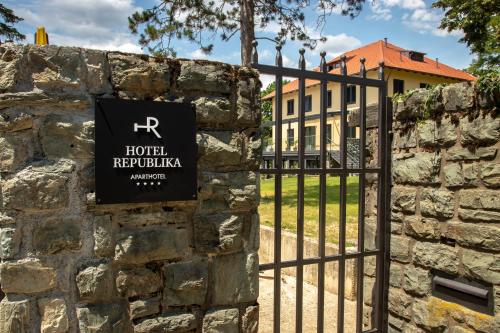 Hotel Republika - image 13