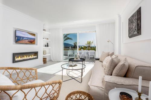 Three-Bedroom Apartment room in Bella Vista Puerto Banus apartment with sea views