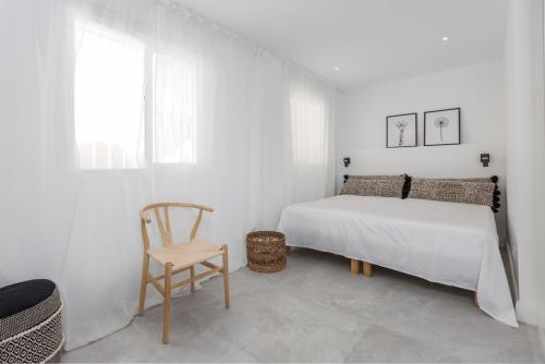Bella Vista Puerto Banus apartment with sea views - image 2