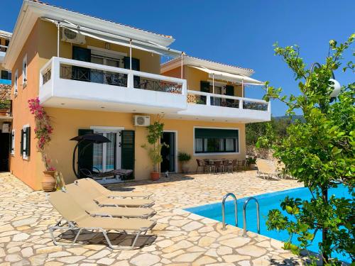 2 bedrooms, 5 beds