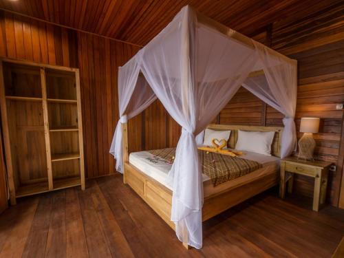 . Bastianos Bangka Dive Resort