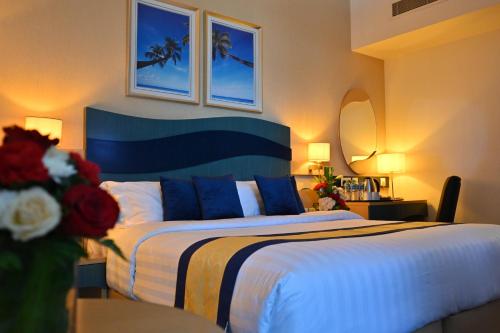 Luxury Suite image 2
