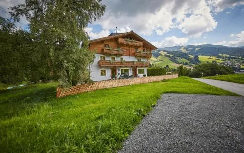 Sportpension Enzian in Saalbach-Hinterglemm, Österreich