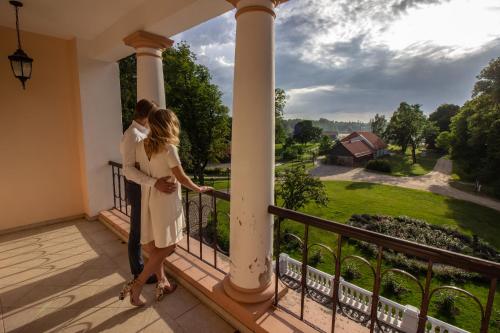 Balkons/terase, Piena muiza - Berghof Hotel & SPA in Rudbārži