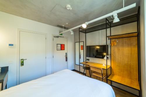 Standard Double Room room in ibis Porto Cen. M. Bolhão Hotel