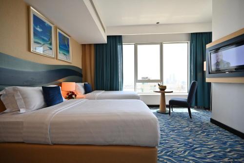 Deluxe Twin Room image 3