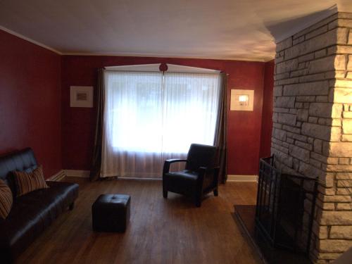 Rainbow House and small garden in Princeton Városközpont