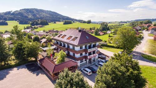 Gasthaus Hotel Beim Erich - Oberhofen am Irrsee