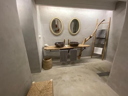 Vannas istaba, Can Massana in Pau