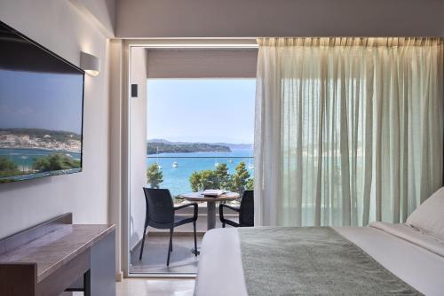 AKS Porto Heli Hotel Ideally located in the Porto Heli area, AKS Porto Heli Hotel promises a relaxing and wonderful visit. The property offers guests a range of services and amenities designed to provide comfort and conve