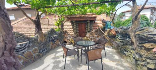 Balkons/terase, Хаджи Марковата къща за гости - град Дряново in Dryanovo