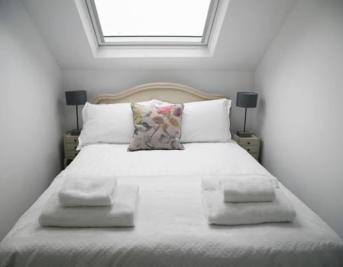 Picture of Oswald House Deluxe 3 Bedroom Apartment