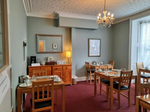 Fosters Guest House - image 7