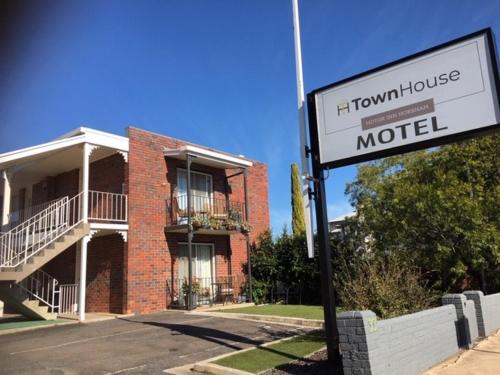 Town House Motor Inn Town House Motor Inn is conveniently located in the popular Horsham area. The property offers guests a range of services and amenities designed to provide comfort and convenience. Service-minded staff