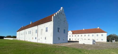  Danhostel Vitskøl Kloster, Pension in Ranum bei Gatten