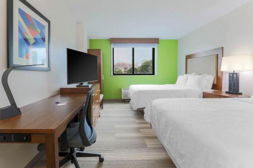 Holiday Inn Express Hotel & Suites Fort Worth Downtown