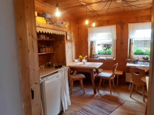 Restorāns, Bed & Breakfast Dolomiti Bey Haus Pinter in Assling