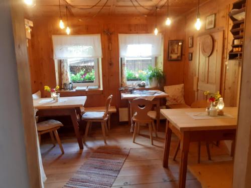 Restorāns, Bed & Breakfast Dolomiti Bey Haus Pinter in Assling