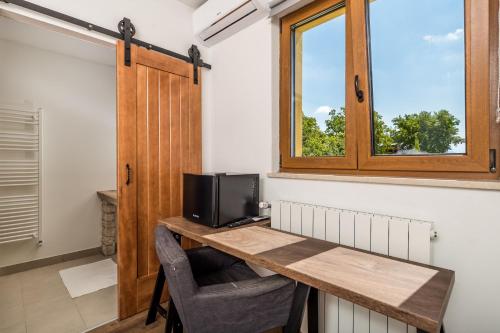 Rona Apartment & Rooms Mea Vista