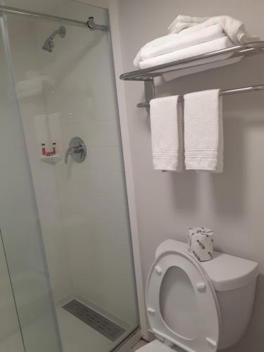 Travelodge by Wyndham Virginia Beach Bay Beach - image 5