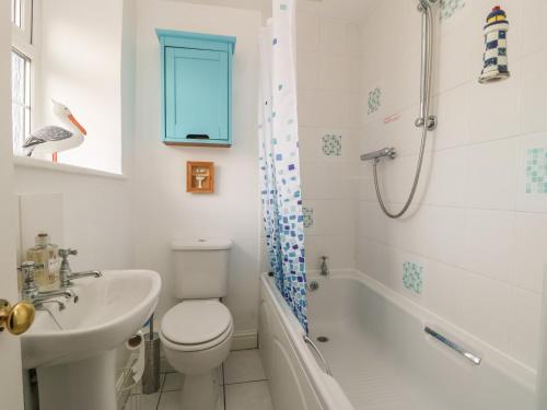 Wedgewood Cottage - image 12
