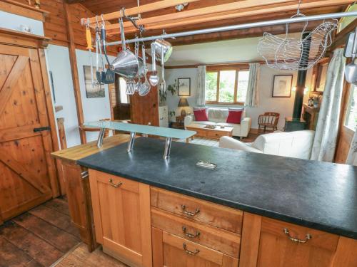 Timbertwig Lodge in Cosheston