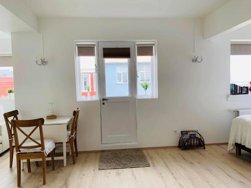 Apartment image 7