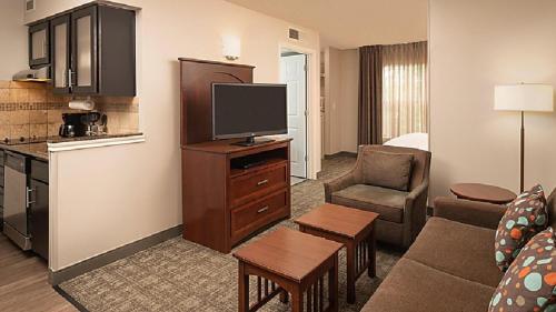 Staybridge Suites DENVER TECH CENTER Room Type - Studio Suite
