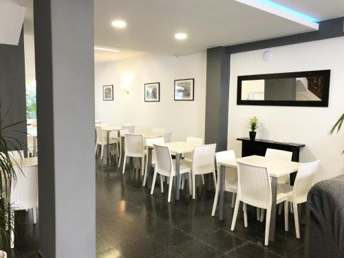 Hostal Mediterráneo - image 3