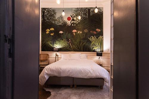 GITADIN - Deluxe Suite Rousseau - Historical center, Льеж