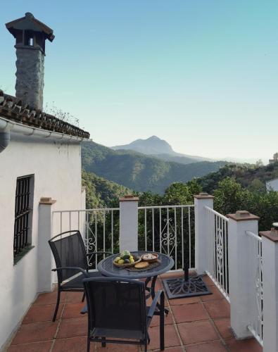 Naturaleza y Arte en la Casa del Molino in Genalguacil