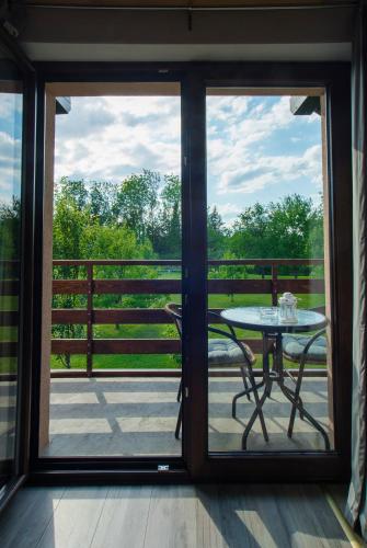 Erkély/terasz, Studio Apartment Karlo in Dreznik Grad